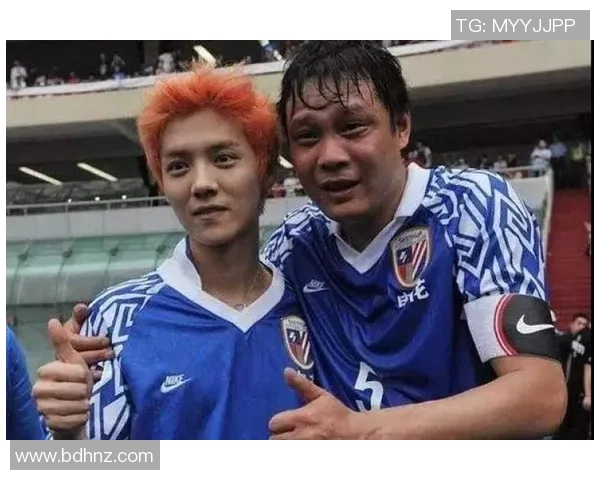 陈冠希与多位足球明星亲密合影揭示体育与娱乐界的跨界友谊