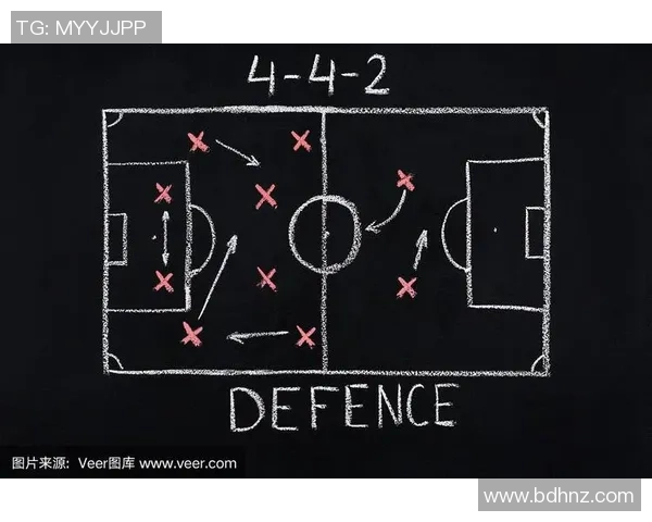 深圳足球队整体压制战术解析与球队发展战略探讨